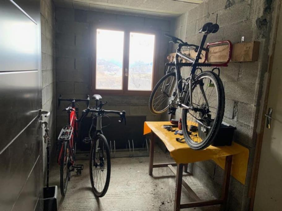 Le Sarana : 75M2, Calme, Belle Vue Avec Terrasse. Διαμέρισμα Λε Ντεζ Αλπ Εξωτερικό φωτογραφία