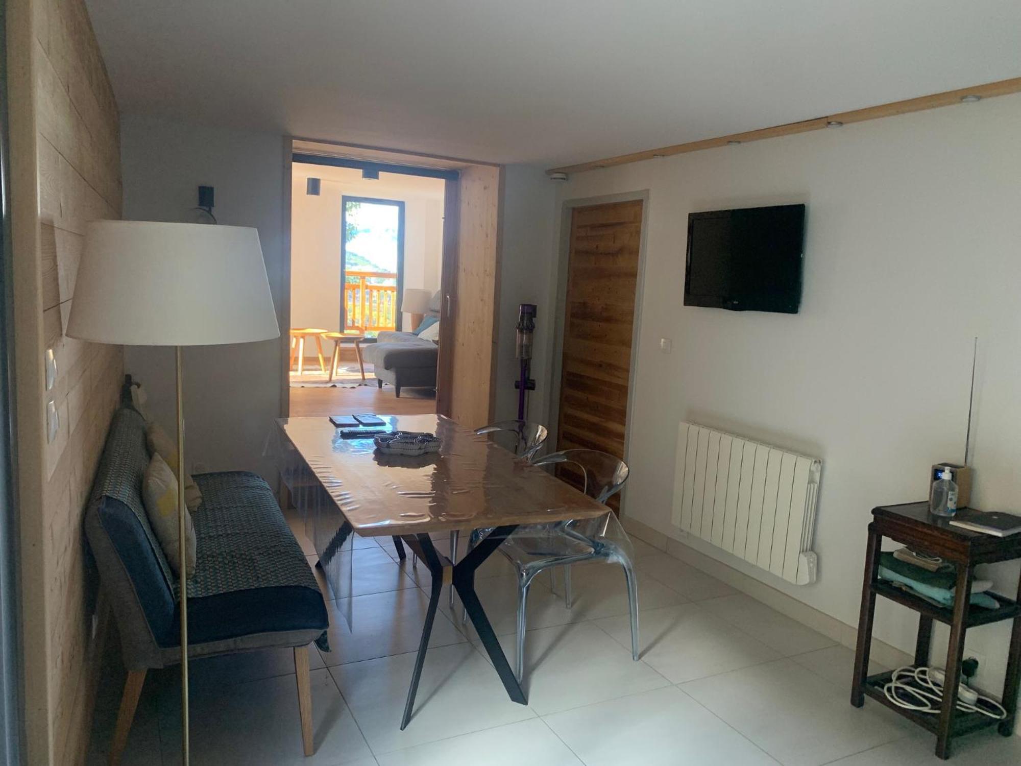 Le Sarana : 75M2, Calme, Belle Vue Avec Terrasse. Διαμέρισμα Λε Ντεζ Αλπ Εξωτερικό φωτογραφία