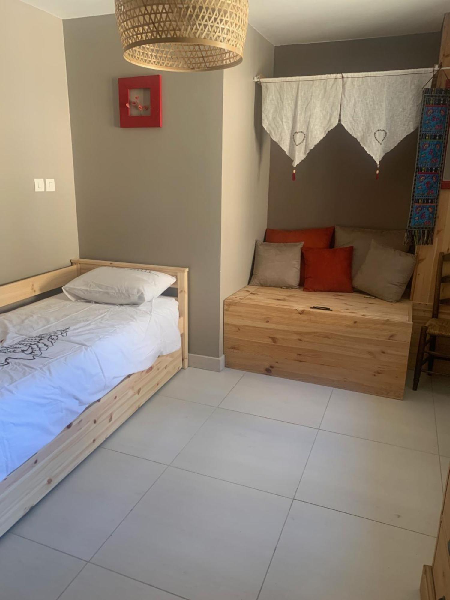 Le Sarana : 75M2, Calme, Belle Vue Avec Terrasse. Διαμέρισμα Λε Ντεζ Αλπ Εξωτερικό φωτογραφία